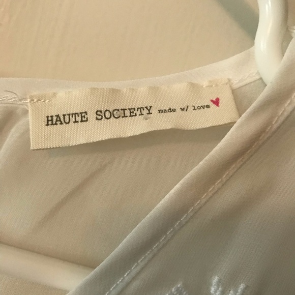 Sheer White Fringe Sleeveless Top - Picture 5 of 6